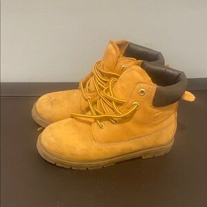 Sperry Tan and Brown Boots Rugged Design Durable Sole Size 11.5 Toddler